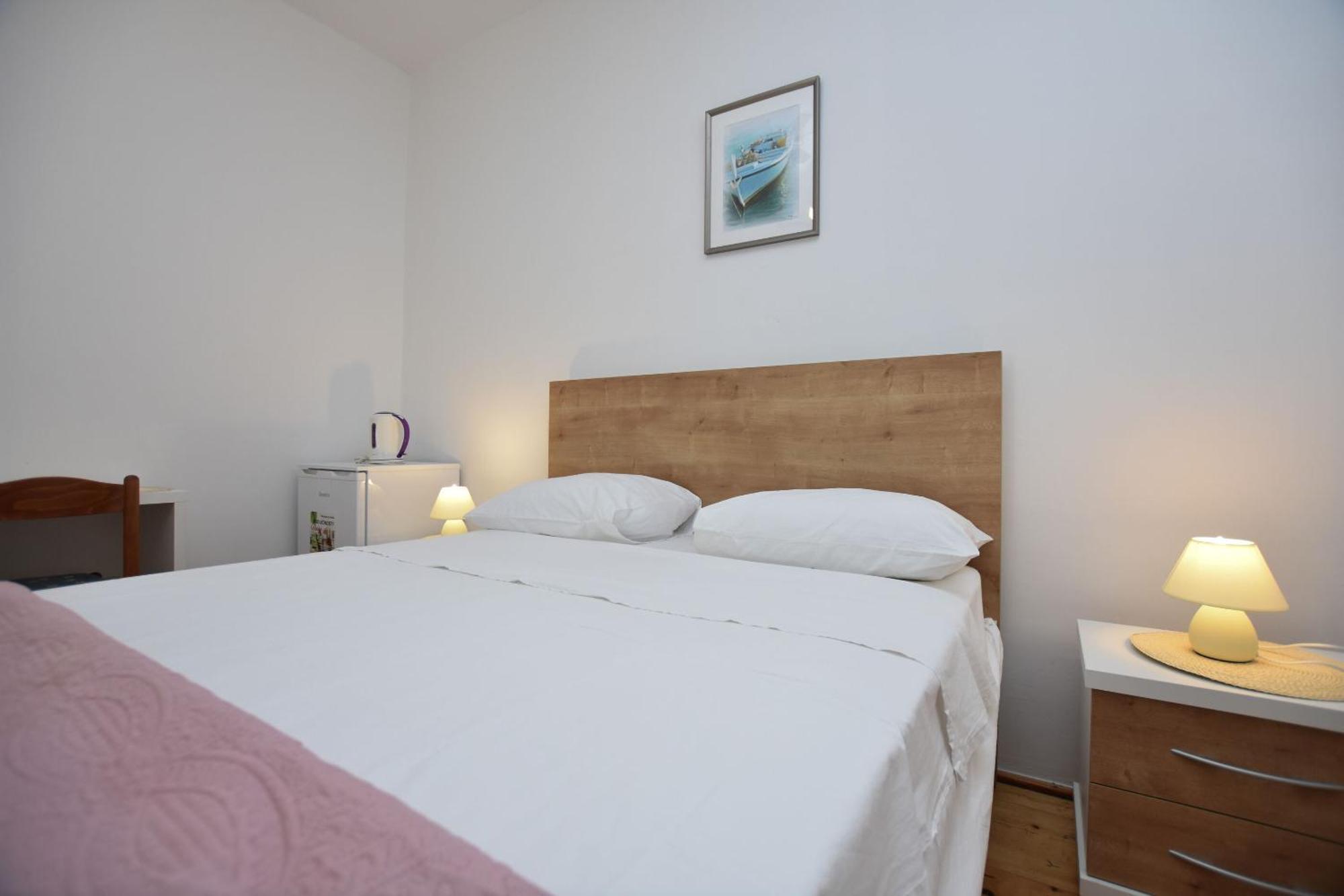 Apartments And Rooms Jakov Primošten Pokoj fotografie